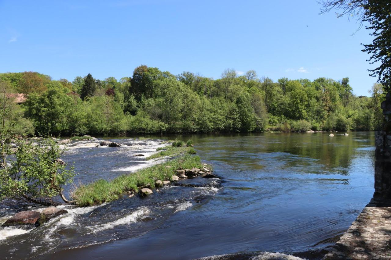 Manot Vacances - Gites En Bord De Vienne Luaran gambar